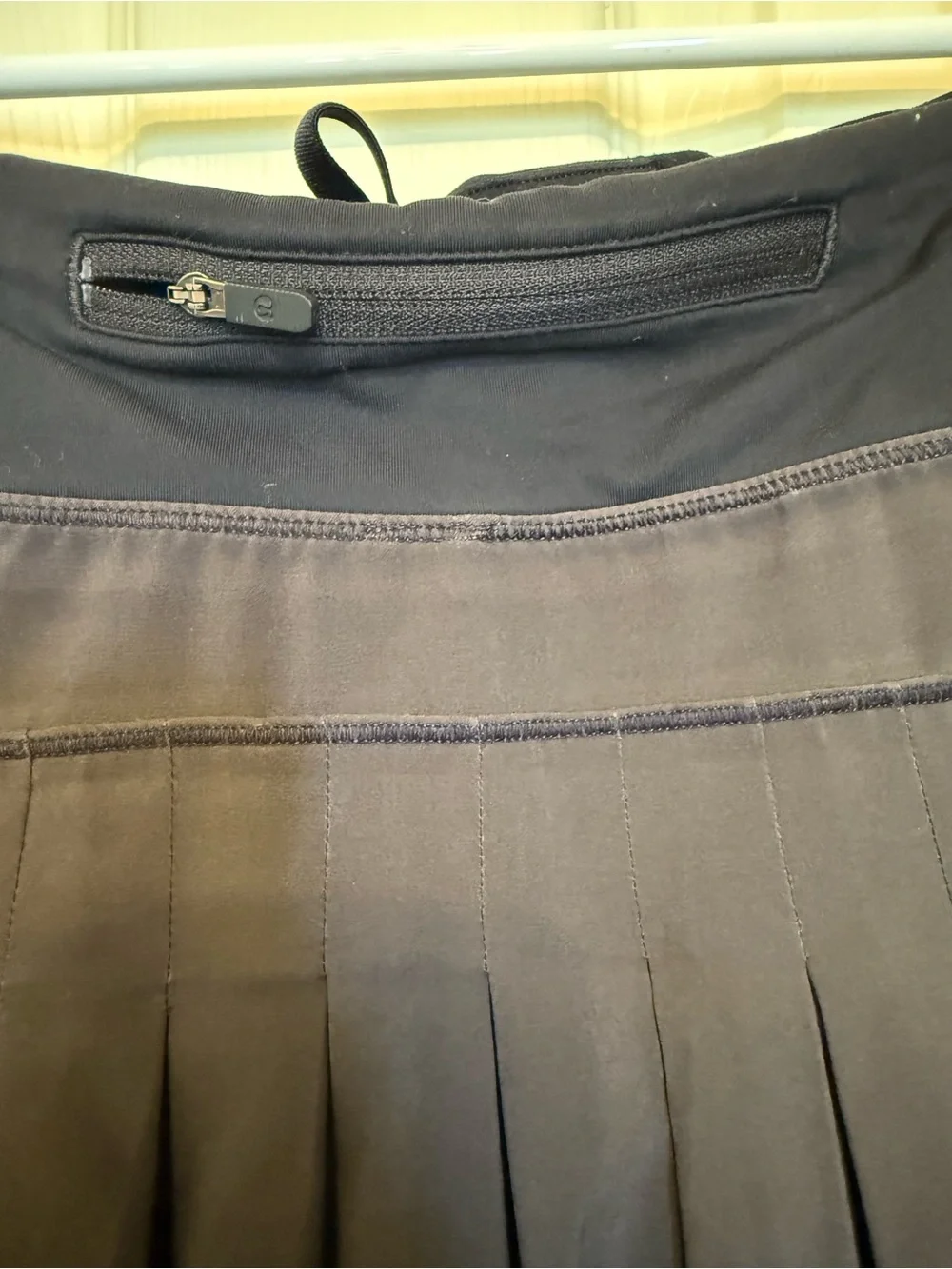 Lululemon Skirt Skort Black Pleated Athletic Tennis Golf Size 8